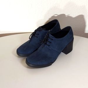 Camper Navy Blue Suede Block Heeled Oxford Pump